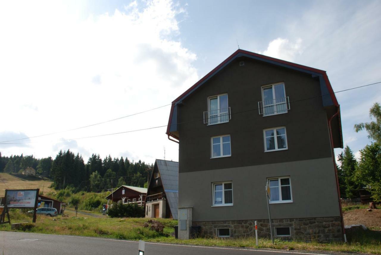 Apartmán Raketa Pernink Exterior foto